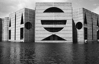 The Influence of Robert Venturi on Louis Kahn