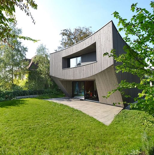 HONOR: Casa Curved, Basel, Switzerland, Daluz Gonzalez Architekten. Courtesy of the 2017 Wood Design & Building Awards.