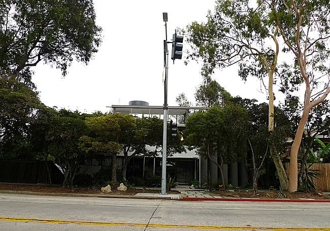Recenly erected traffic signal in front of historically significant Neutra VDL House via Follow Orhan Ayyüce