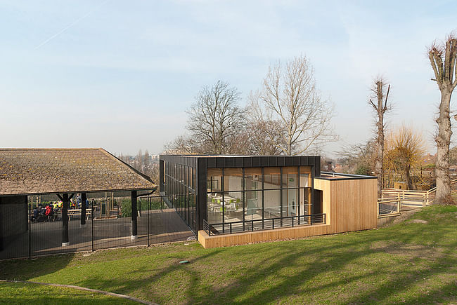 View of the south-east glazing into the education/seminar space from the animal enclosure (Photo: Michael Harding)