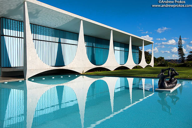 Palacio da Alvorada - Oscar Niemeyer. Photo © Andrew Prokos.