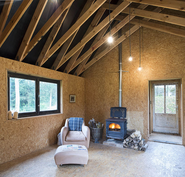 Woodland Cabin in the UK by De Rosee Sa