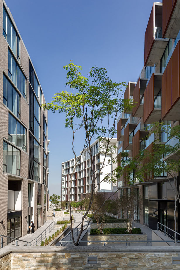 Via cordillera Edificio EMA in México by Miguel de la Torre Arquitectos 