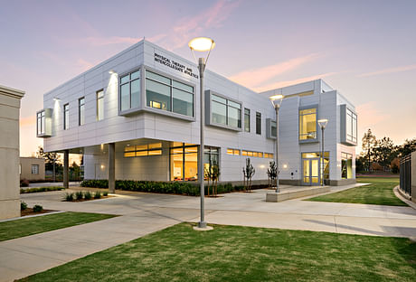 Fresno State - Athletics & Physical Therapy Building