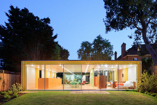 Wimbledon House designed by Richard Rogers. Photo © Iwan Baan.