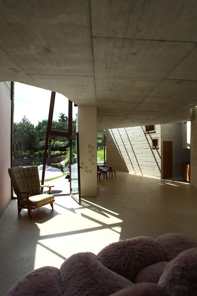 Winner of the 2012 Manser Medal: Maison L by Christian Pottgiesser - architecturespossibles (Photo: George Dupin)