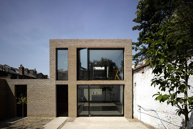 Winner of the Stephen Lawrence Prize 2012: Kings Grove, London SE15 (private house) by Duggan Morris Architects (Photo: Edmund Sumner)