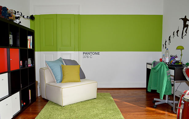 Boy bedroom - Pantone stripe on wall