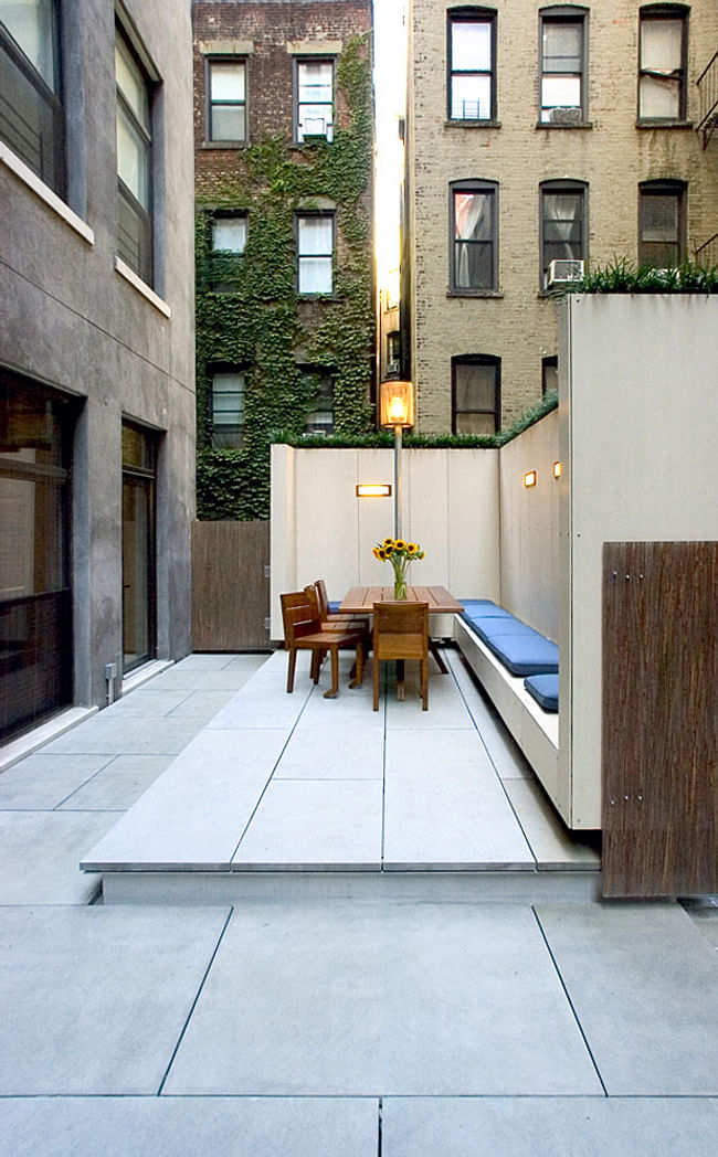 Chelsea Roof Terrace in New York, NY by James Cleary Architecture, Landscape Design: Rumsey Farber Landscape Architecture, Photo: Jason Valdina