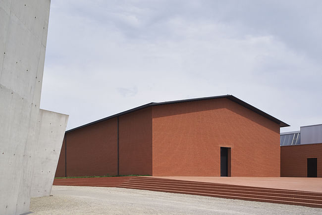 Exterior view Schaudepot, located at the Vitra Campus adjacent to the Firestation by Zaha Hadid, photo © Vitra Design Museum, Julien Lanoo