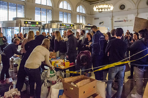 Syrian refugees entering Sweden. Image via wikimedia.org