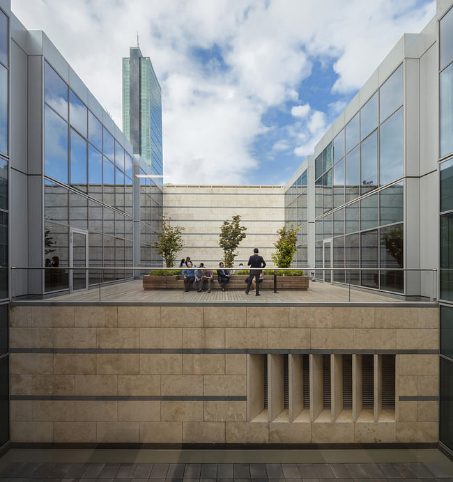 Finansbank Headquarters Interiors in Istanbul, Turkey by Pei Cobb Freed & Partners; Photo: Fernando Guerra