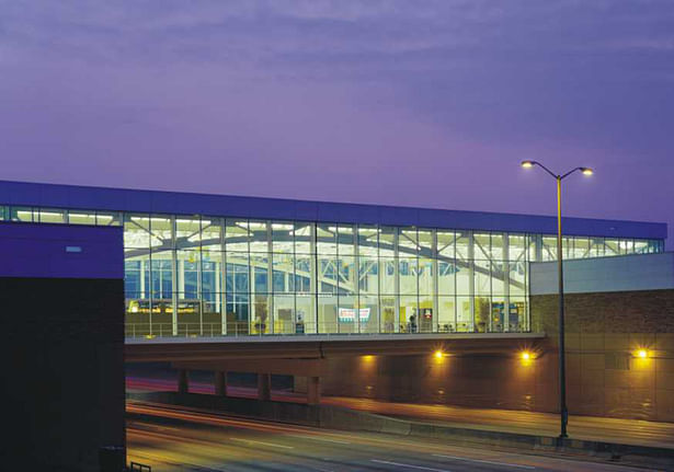 I-294 Tollway Oasis Travel Pavilions / Cordogan Clark & Associates Architects