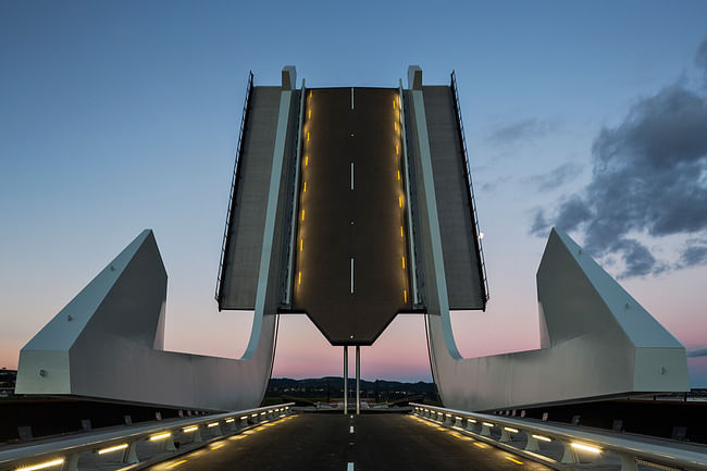Lower Hatea Bridge by Knight Architects / Peters & Cheung. Photo: Patrick Reynolds.