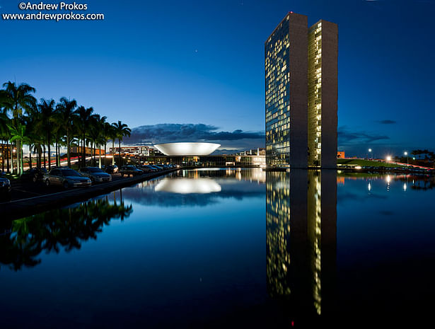 Congresso Nacional - Oscar Niemeyer. Photo © Andrew Prokos.