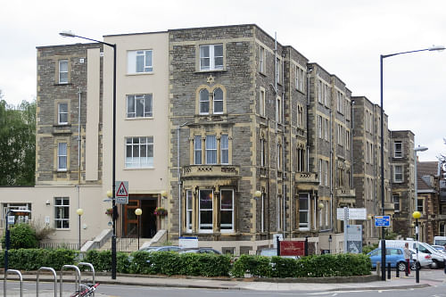 The current Hawthorns Building, to be replaced by the library. Image: University of Bristol