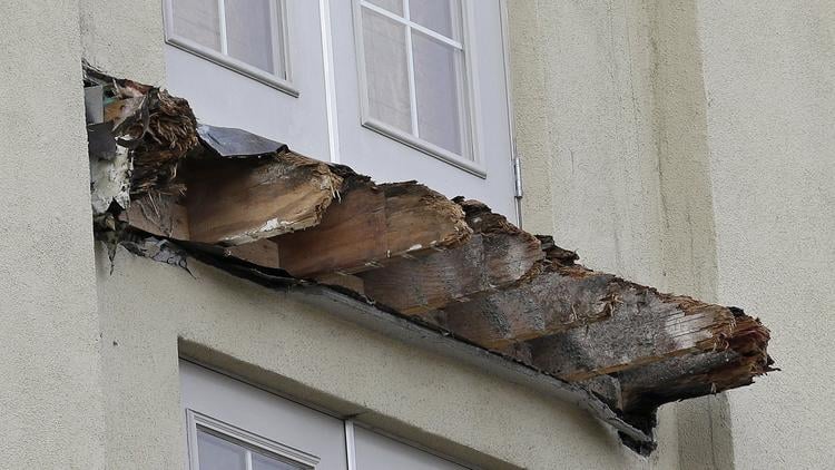 Dry rot to blame for Berkeley balcony collapse; existing building codes ...