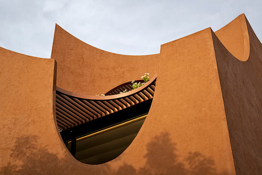 Mirai House of Arches by Sanjay Puri Architects. Image: © Dinesh Mehta