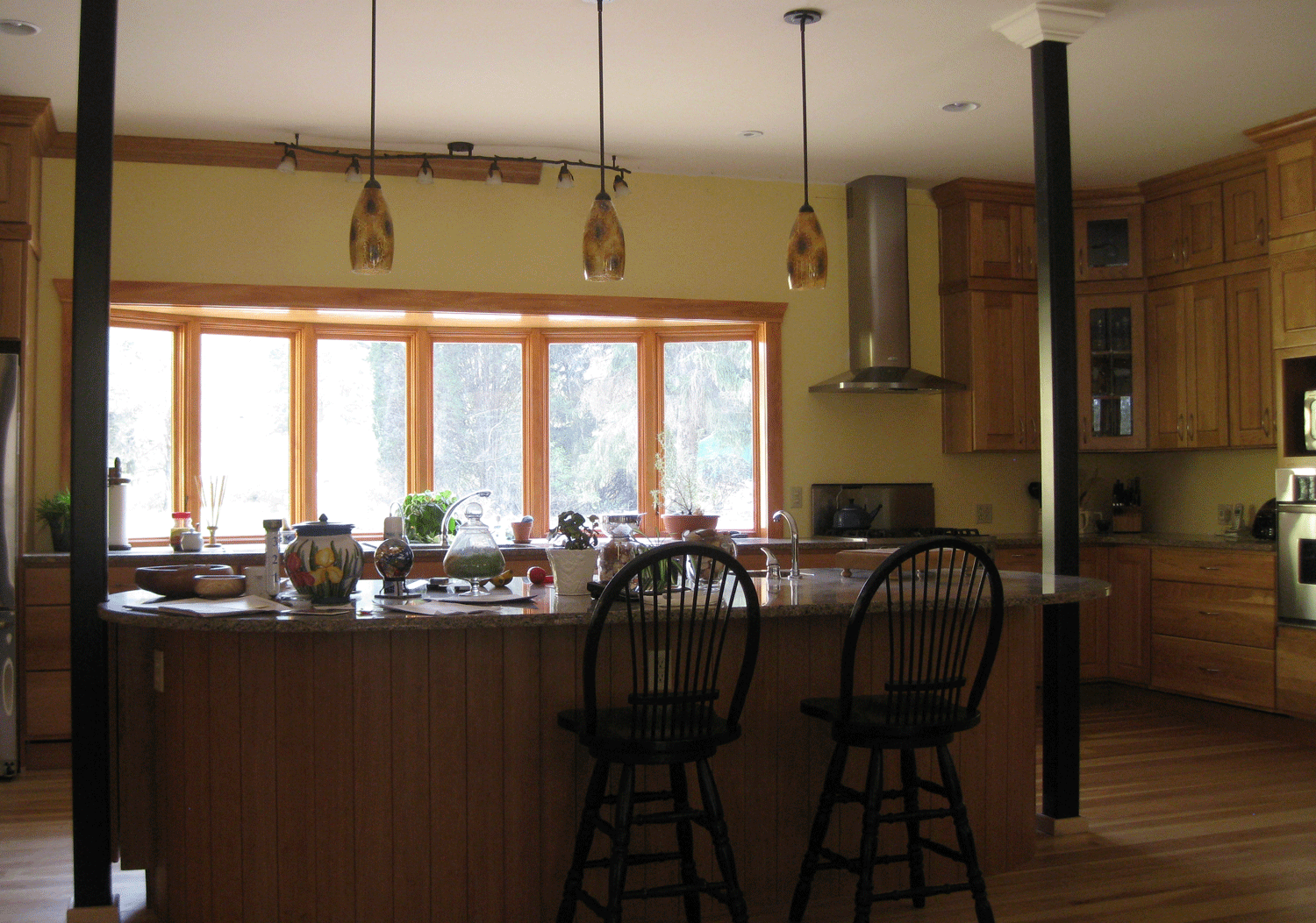 Finish: Kitchen and Dining