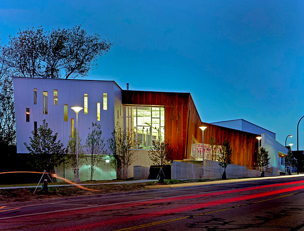 Ann Arbor District Library - Traverwood Branch (Image: inForm Studio)