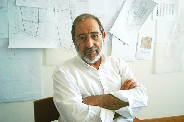 Álvaro Siza donates his architectural archives to institutions in