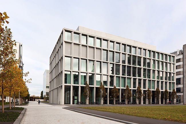 Laboratory Building in Basel, Switzerland (Photo: Ute Zscharnt)