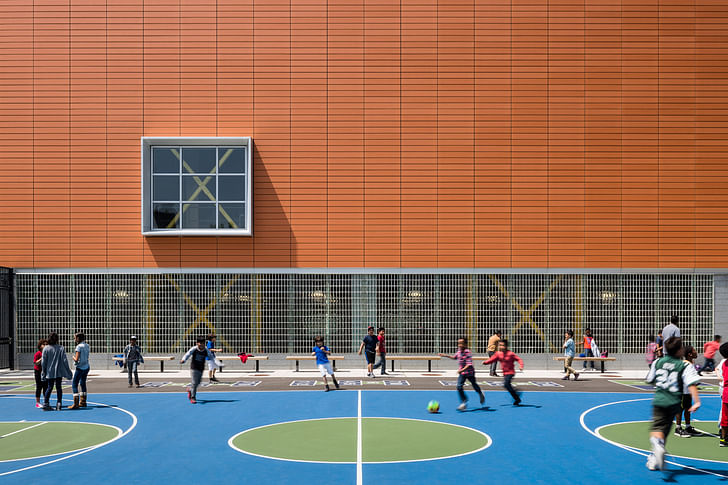 Parkside Community Complex. Michael Fieldman Architects and Rawlings Architects. © Alexander Severin