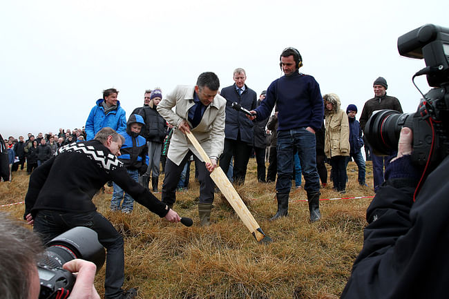 Bjørn Kalsø, the Faroe Islands Minister of Education, Science and Culture, breaking ground on the Marknagil Education Center (Photo: Kári Mikkelsen/Landsverk)