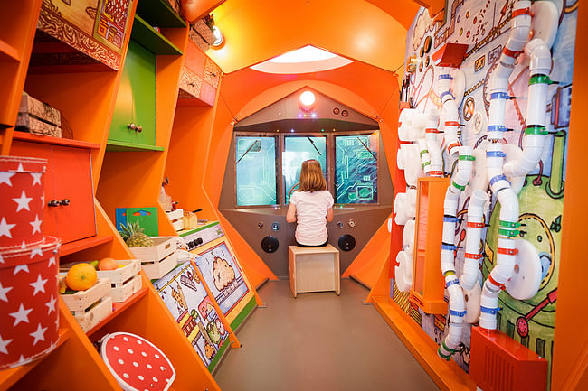 Interior Airplayship Ronald McDonald House at the Juliana's Children's Hospital, designed by Tinker imagineering. Photo credit: Fred Ernst. 