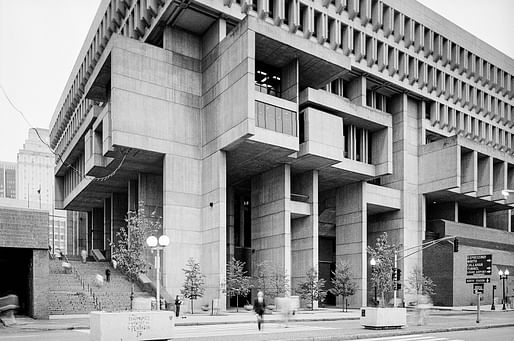 Kallmann McKinnell & Knowles / Campbell, Aldrich & Nulty: Boston City Hall, Boston, Massachusetts, USA, 1962–1969. Photo: Bill Lebovic 1981