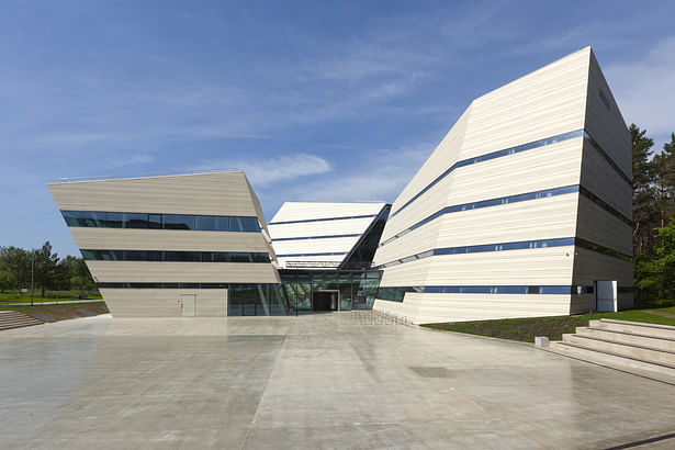 Vilnius University Library Scholarly Communication and Information Centre. R. Palekas ARCH Studio. Photo by Raimondas Urbakavičius