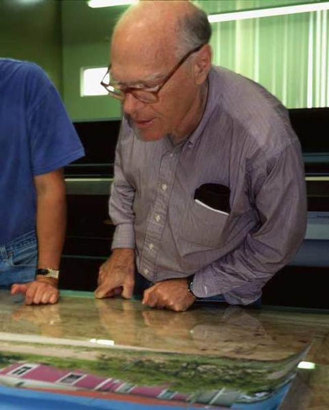 Photo: Michael Asher in Los Angeles proofing work for the Sao Paulo Bienal, 1998. Courtesy: Andrew Freeman. 