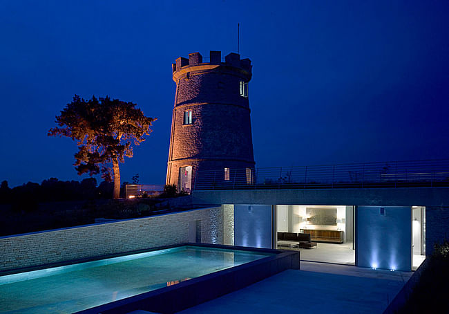 Round Tower in Gloucestershire, GB by De Matos Ryan