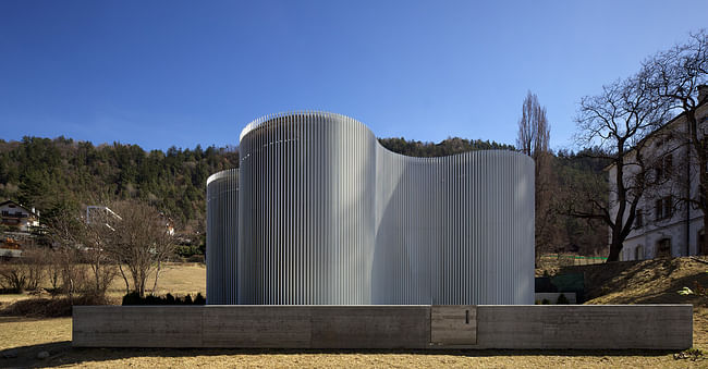 Warm water reservoir for the municipal district heating network in Brixen, Italy by MODUS architects ATTIA-SCAGNOL; Photo: Günter Wett
