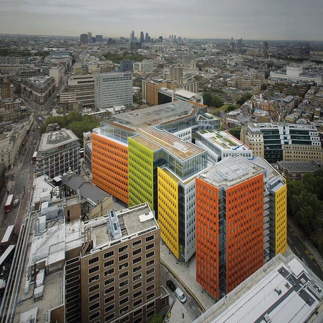 Central St. Giles in London, GB by Renzo Piano (Building Workshop); TERRART(r) Facades- NBK (a Hunter Douglas Company)