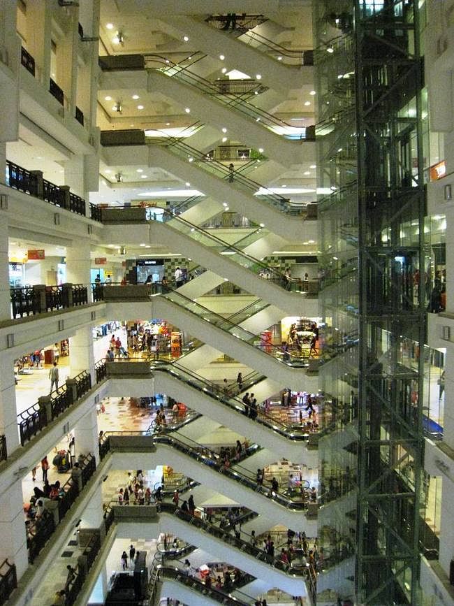 Berjaya Times Square, Kuala Lumpur, interior atrium via tonystefan