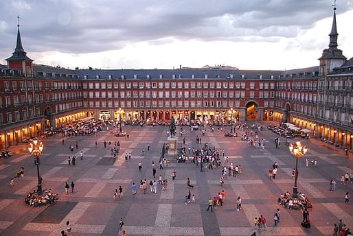 A new plan hopes to add a lot more greenery to Spain's capital city. Image: Plaza Mayor de Madrid, via Wikipedia