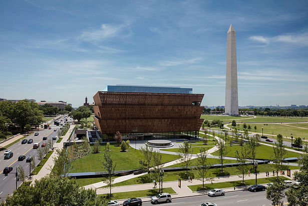 GGN’s landscape design for the National Museum of African American History and Culture situates the building on the National Mall, adjacent to the Washington Monument. (Photo credit: Andrew Moore)