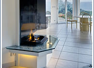 Modern fireplace / Cheminée moderne