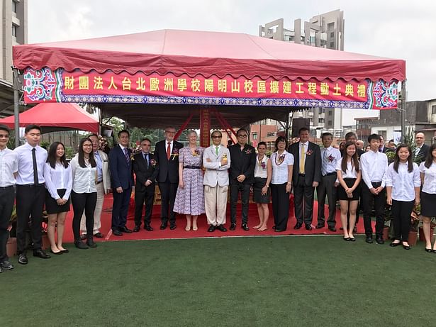 Global Board Director Andy Wen (ninth from right) joined the school's management, guests-of-honour and students at the ground-breaking ceremony