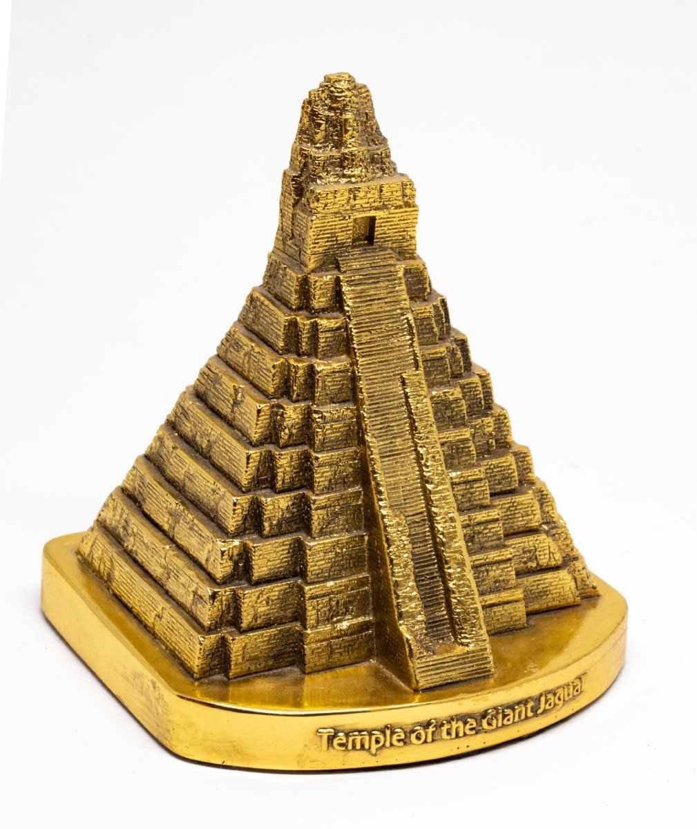 400 miniature building souvenirs go on display at the National Building