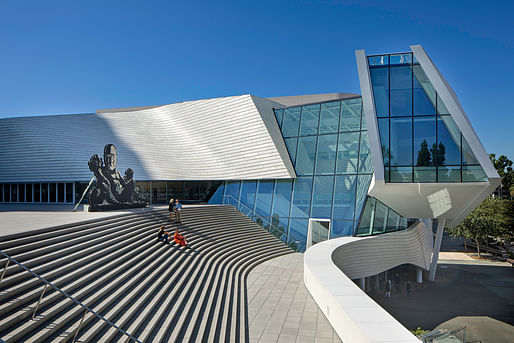 Orange County Museum of Art by Morphosis Architects. Image courtesy: LABC
