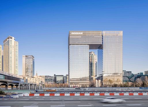 Bundang Doosan Tower by Kohn Pedersen Fox Associates, Gansam Architects & Partners © Time of Blue, Dongwook Jung