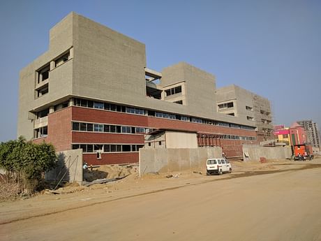 South-East Facade, Shiv Nadar School, Faridabad (India)