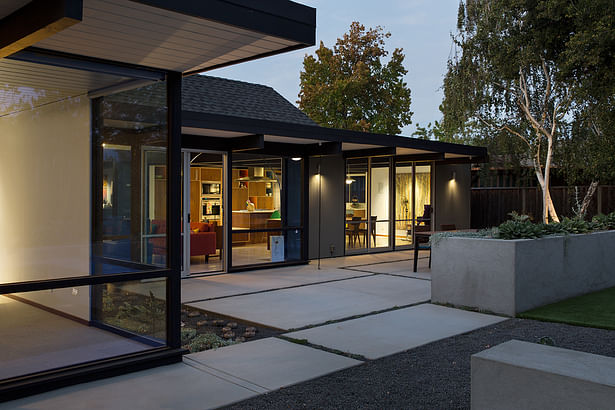 Renewed Classic Eichler by Klopf Architecture