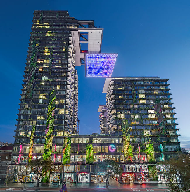 One Central Park by Ateliers Jean Nouvel + PTW Architects in Sydney, Australia. Image courtesy of Frasers Property Australia and Sekisui House Australia