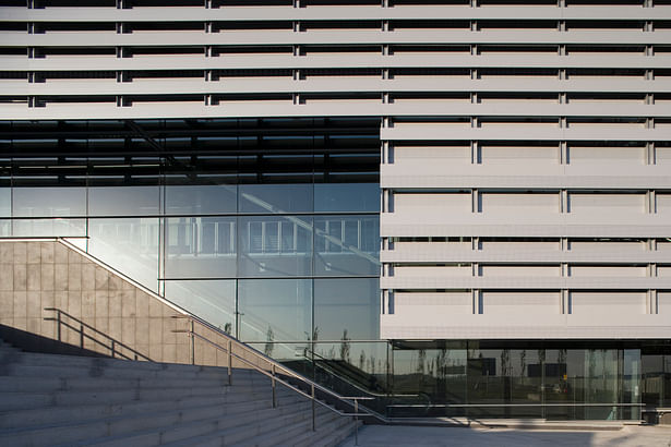 Details of the Linear Aluminum Louvers
