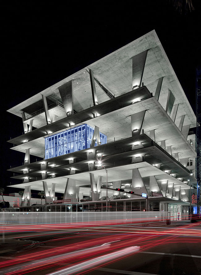 2012 AZ Award Winner - Interiors - Commercial & Institutional: Alchemist by Rene Gonzalez Architect