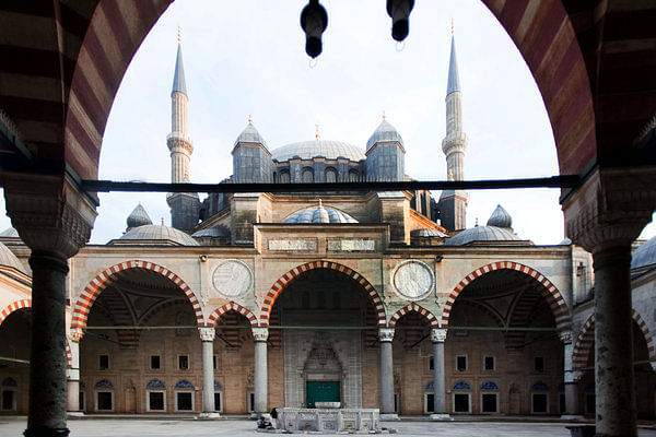 Suleymaniye Mosque by Sinan photo by Piotr Redlinski for The New York Times