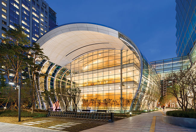 The new Federation of Korean Industries HQ by Adrian Smith + Gordon Gill Architecture. Image courtesy of AS+GG.